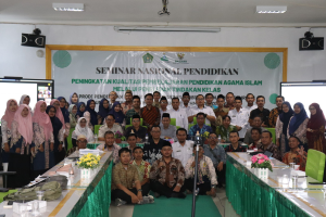Selenggarakan Seminar Nasional tentang Penelitian Tindakan Kelas, Prodi PPG sekaligus Launching Jurnal